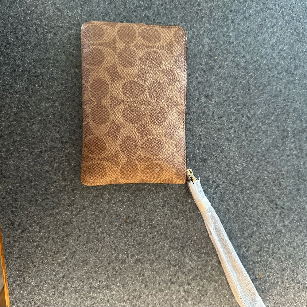 Coach wristlet brand new with tags